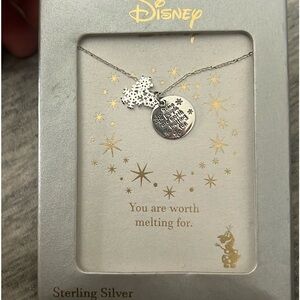 Disney Frozen necklace ⛄️ NWT